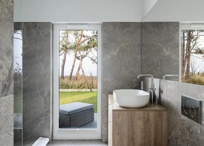 Let's Sea - 2 Bedroom - Premium Baltic With Front Sea View Garden And Access